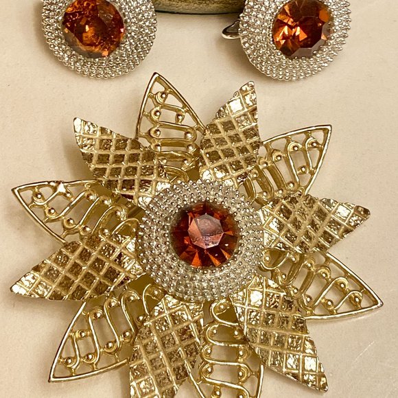 VINTAGE SIGNED CATHE BROOCH/PENDANT AND EARRINGS SET - Picture 1 of 9